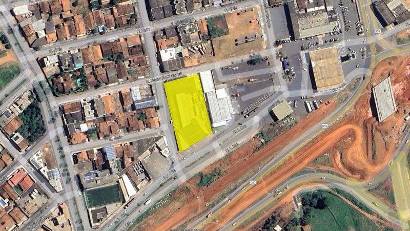 Foto de IMÓVEL COMERCIAL À VENDA – ÁREA COM 1.800 m² CONSTRUÍDOS NA AV. L1, BAIRRO JK – CATALÃO/GO